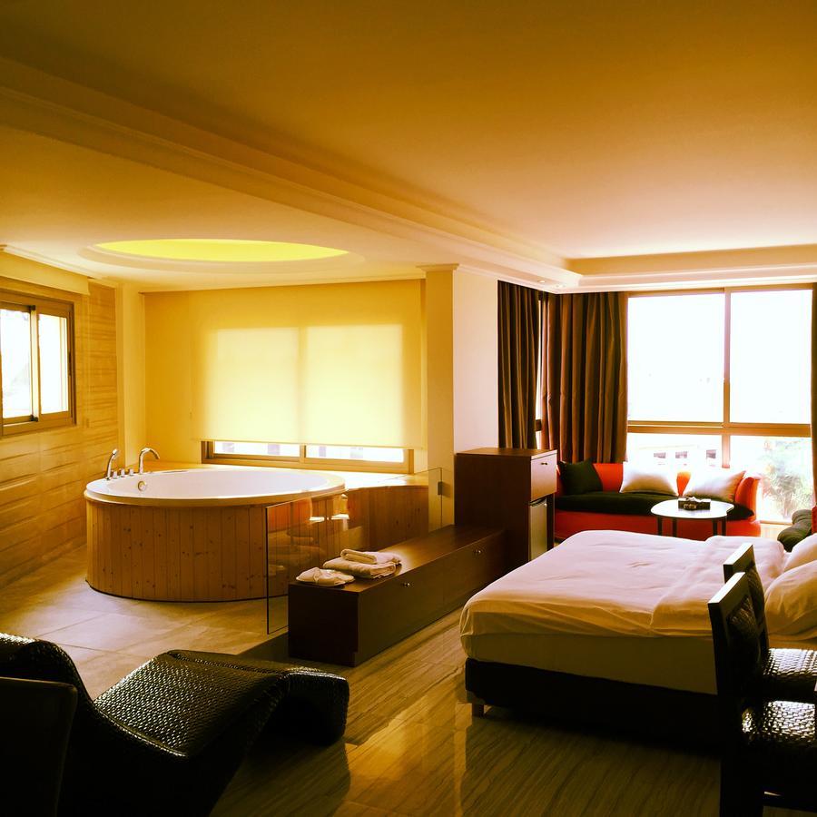 Aphrodite Hotel Ţabarjā Kültér fotó