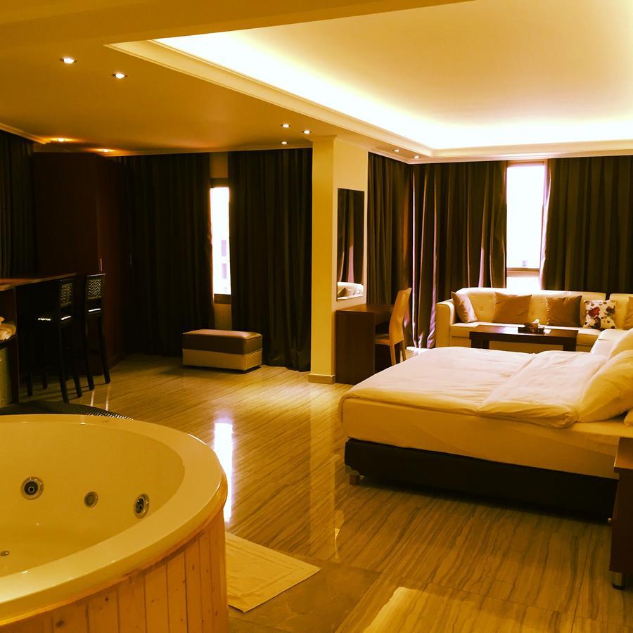 Aphrodite Hotel Ţabarjā Kültér fotó